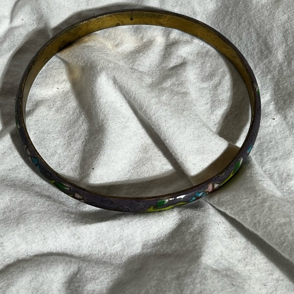 Floral brass plated bangle - Picture 2 of 4